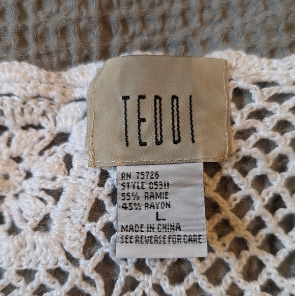 Vintage Knit Top by Teddi - Picture 3 of 6